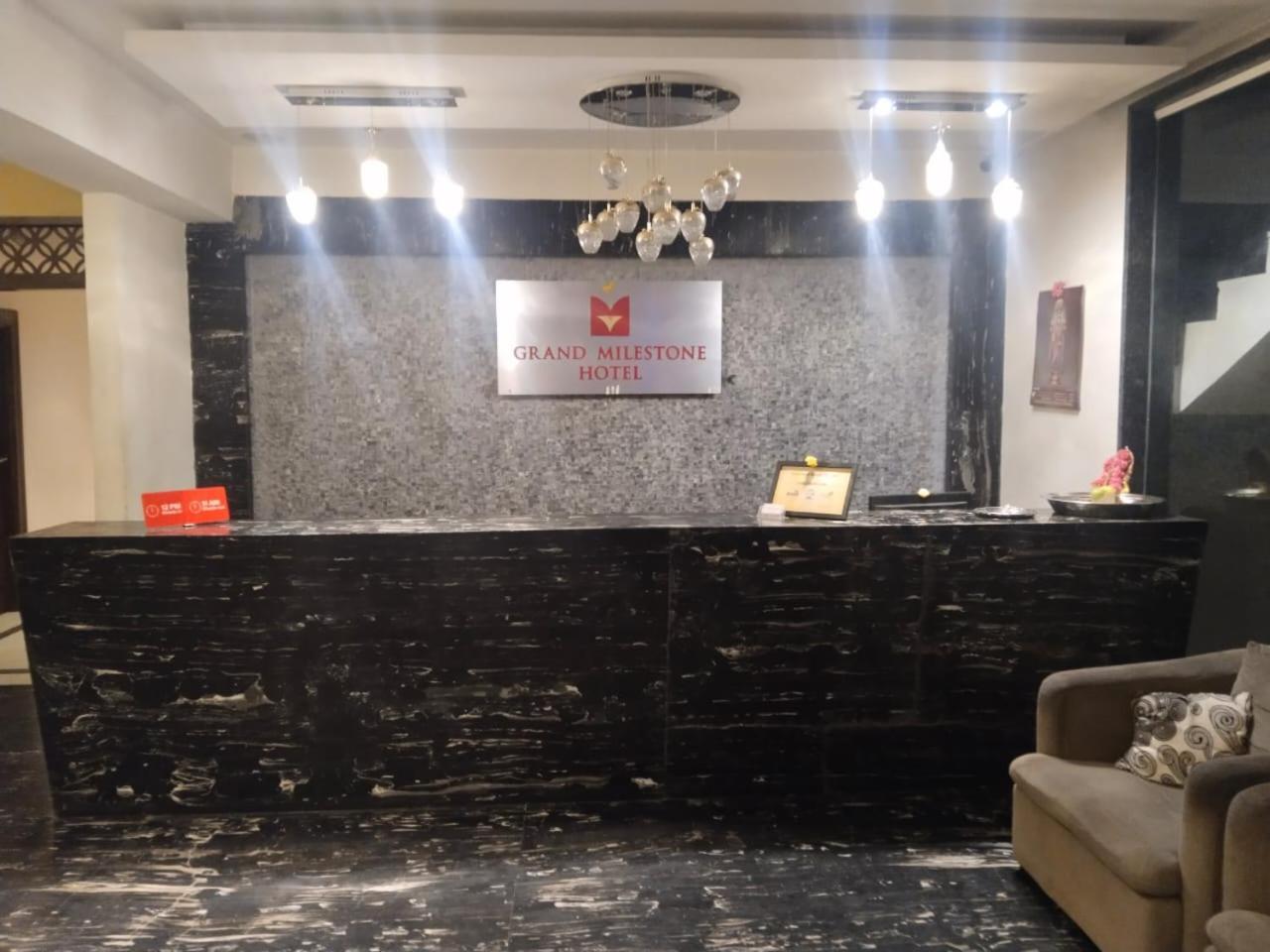 Villa Grand Milestone Mysore Esterno foto