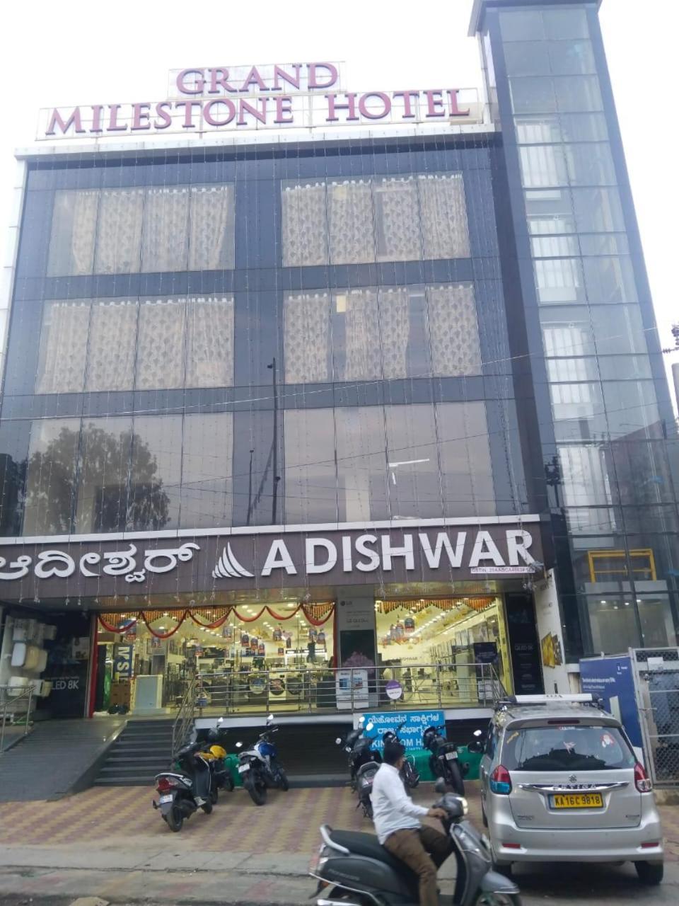 Villa Grand Milestone Mysore Esterno foto