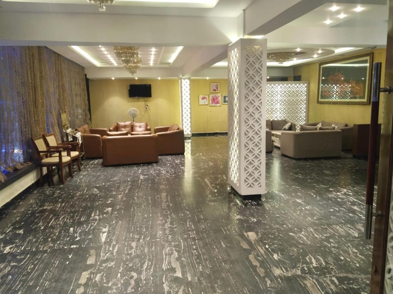 Villa Grand Milestone Mysore Esterno foto
